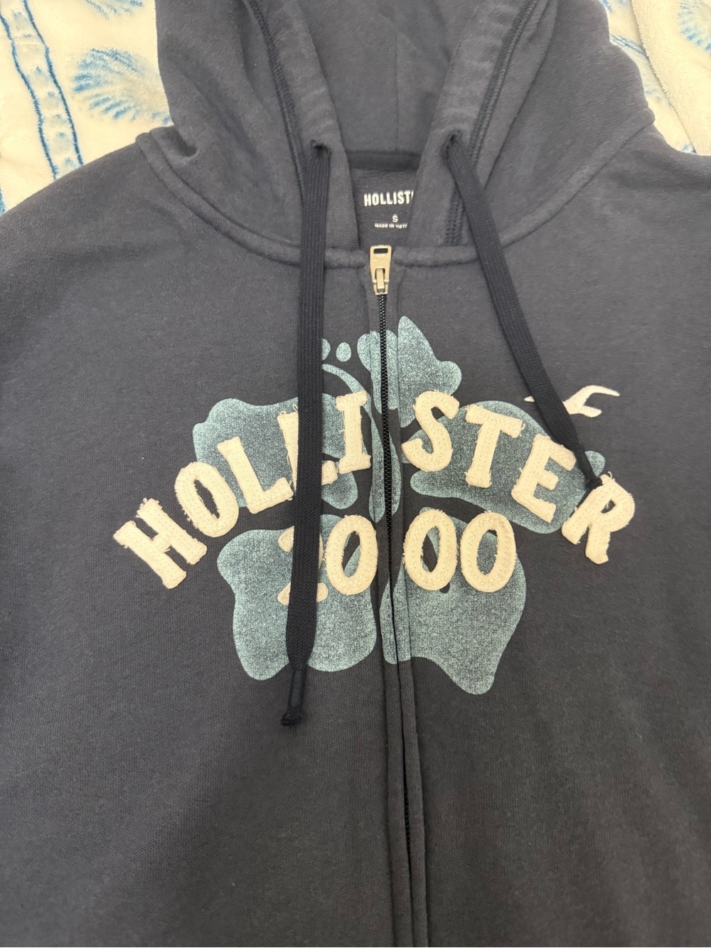 Hollister navy blue hibiscus zip up jacket size small - Picture 2 of 3